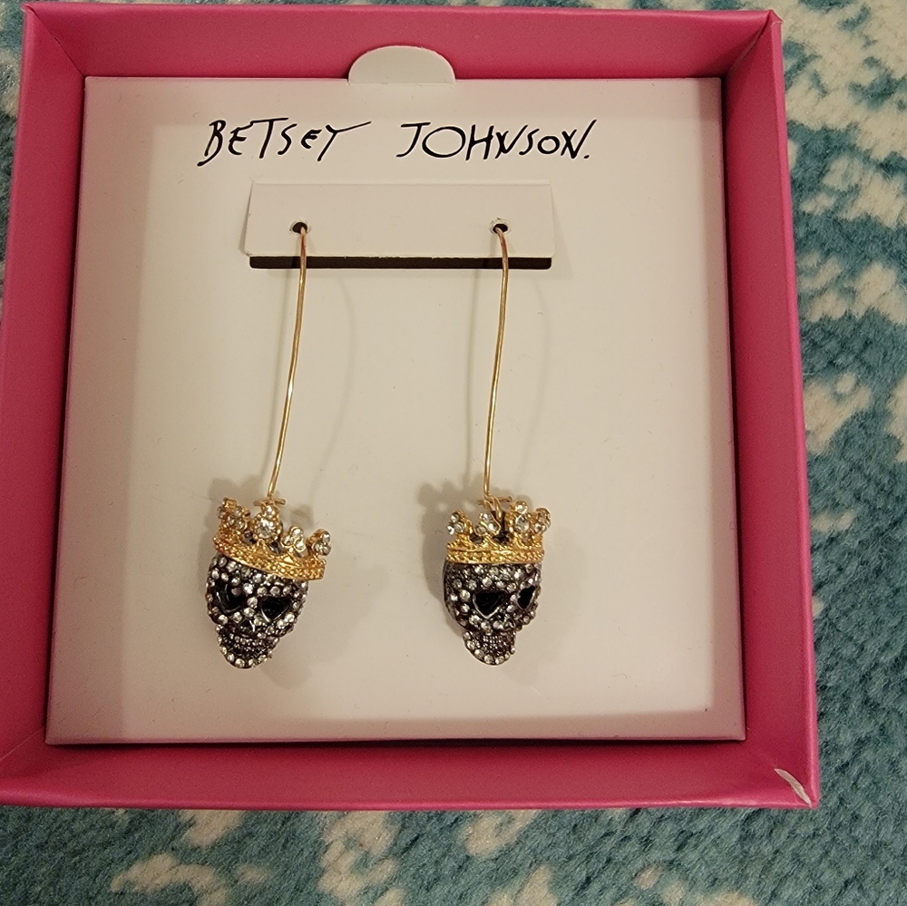 Betsey Johnson Skull Earings